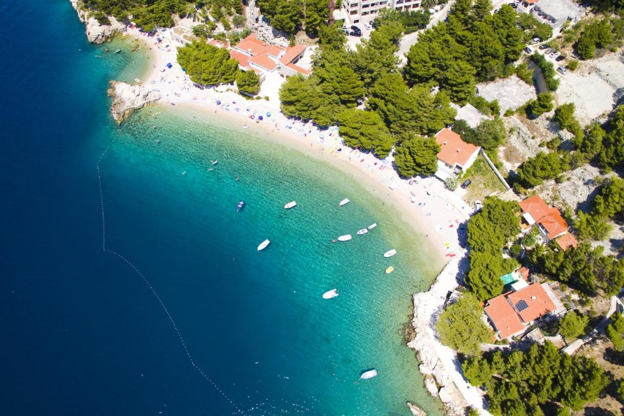 Apartments By The Sea Brela, Makarska - 16065 Exteriér fotografie